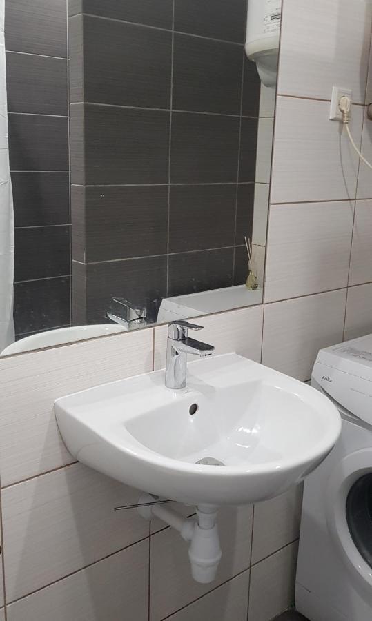 Arena Studio Apartment Gliwice Bagian luar foto